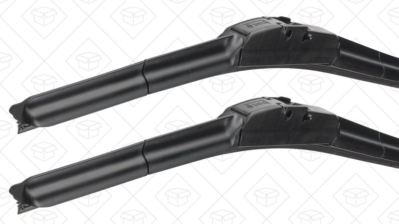 Dos Parabrisas Bosch Insight, $23. Añade los dos a tu carrito de compra para ver el descuento (tienen que ser enviados por Amazon)
